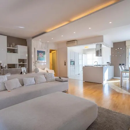 Teatro Nuovo With Free Parking Apartman